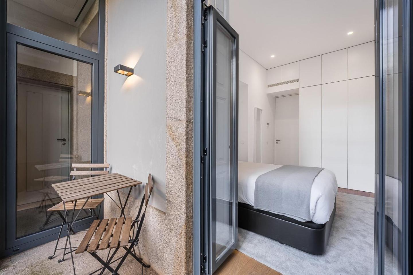 Mompilher Apartments Porto Exterior photo